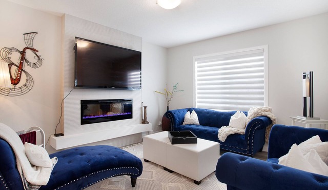 5 Bd Luxury Family-Friendly Home