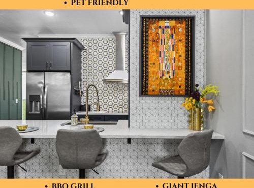 5 Bdr 4,5 Bth Villa - Pool Table - Fenced Yard