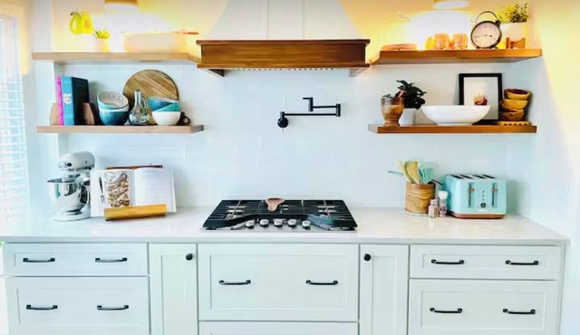 5 BDR renovated, fully loaded home just 7 min from Big House!