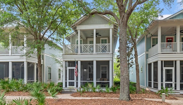 5 BDRM & 6 seat golf cart! On the green, everything for KIDS, 2 King BDRMs