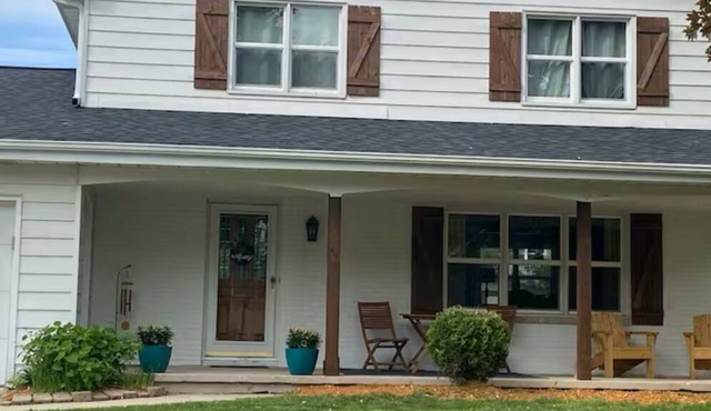 5 Bdrm Beautiful Home in Safe Neighborhood 7 minute drive to Lambeau