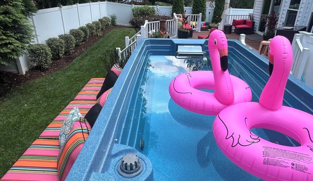 5 BDRM Boutique Home Backyard Oasis near National Harbor,MD and DC.