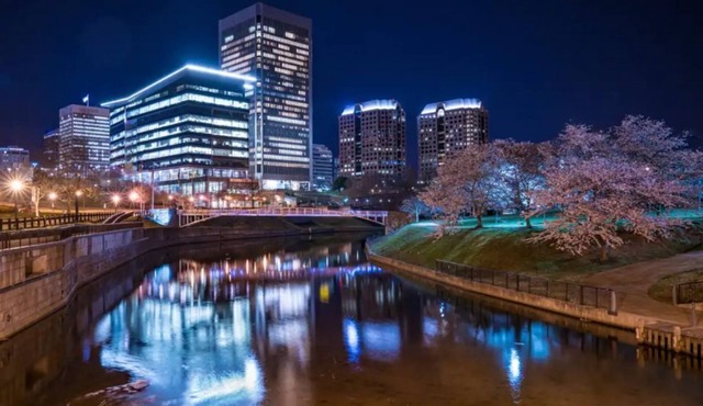 5 Bdrm Modern Home 10 mins From Scott's Addition