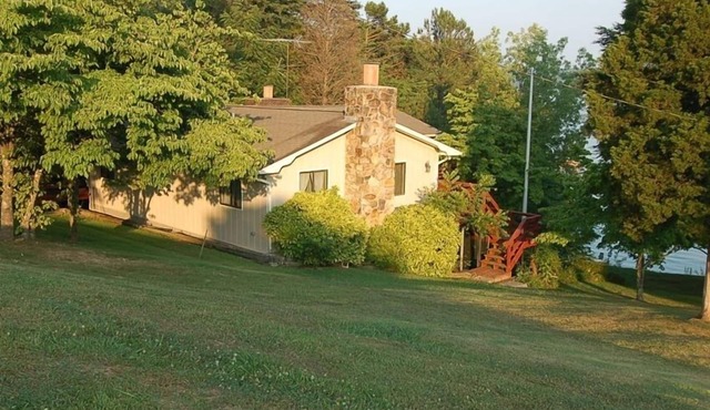 5 Bdrm, Private Dock, Year Round Fishing on Cherokee Lake. Rutledge TN