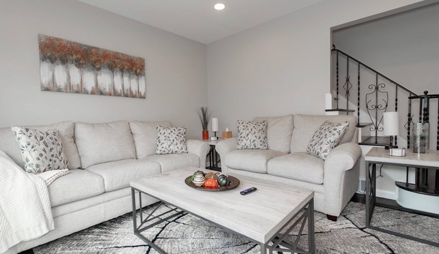 5 Bed | 2 Bath | Game Room | Wickliffe