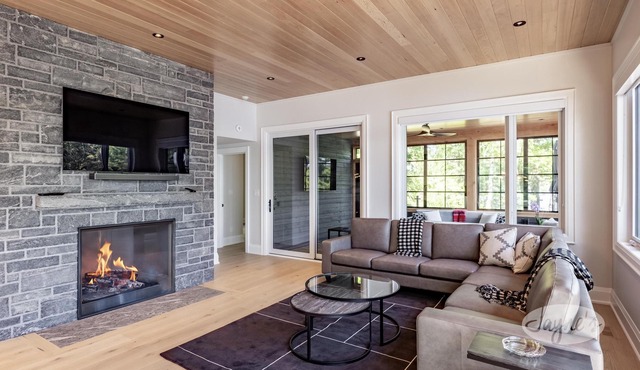 5 bed 3 bath cottage on Lake Rosseau