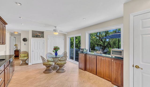 5 bed 3 bath home. Available for a winter rental. minimum stay of 6 months.