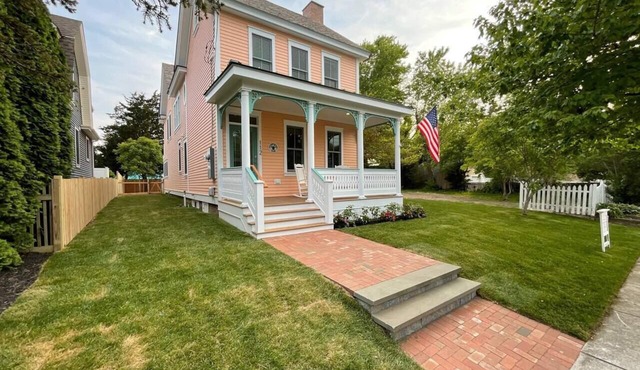 5 Bed, 4.5 bath, pool, pet friendly, all new