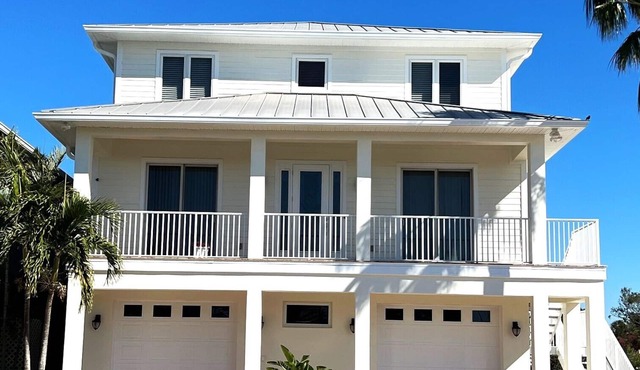 5 Bed/4 Bath Waterfront Home with Private Pool "Lay Low" in Apollo Beach