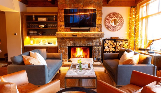 5 Bed/5.5 Bath Ski-in Ski-out Lodge on Granite Ridge