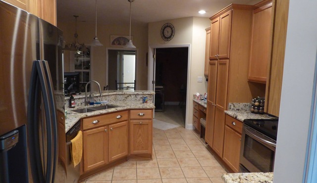 5-bed home in Myrtle Beach has AC, WiFi, pool table, garage, HOA large amenities