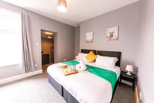 5 Bed Home - Secure Parking - Contractors welcome