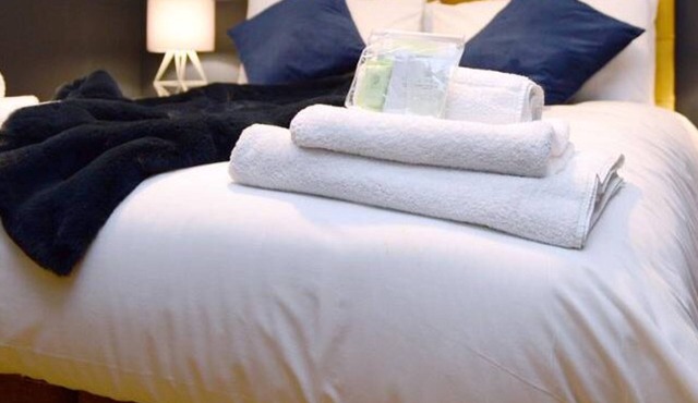 5 Bed House - Big Discount Long Stays!