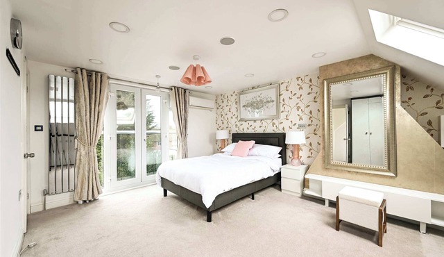 5 Bed House Near Windsor Castle, Berkshire