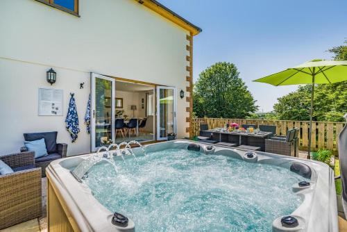 5 Bed in Bradworthy oc-d31987