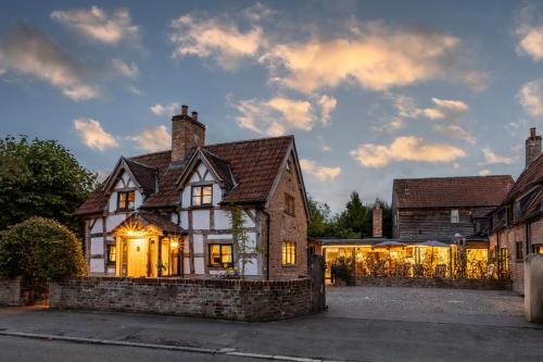 5 Bed in Frampton On Severn oc-d29489