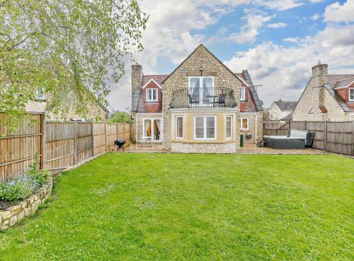 5 Bed in Glastonbury 91657