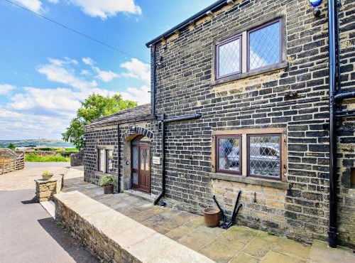 5 Bed in Halifax 96061