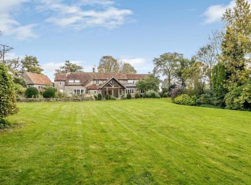 5 Bed in Holton 79062