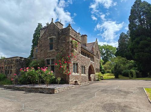 5 Bed in Monmouth 94050