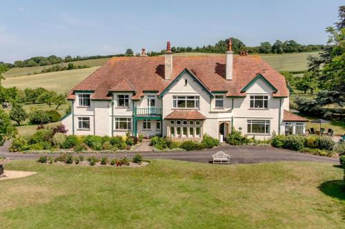 5 Bed in Old Cleeve oc-c34720