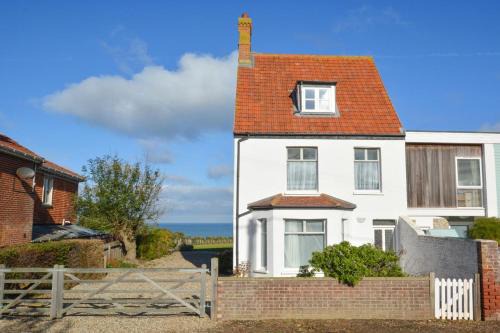 5 Bed in Overstrand oc-1922