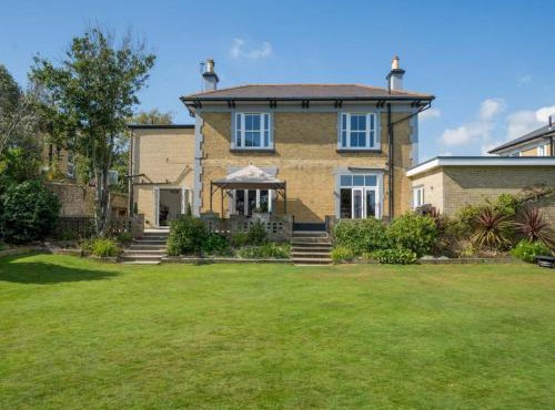 5 Bed in Sandown oc-87008