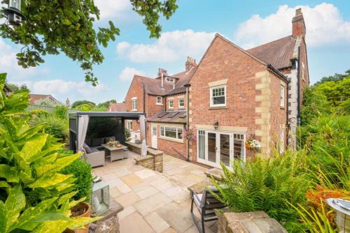 5 Bed in Scalby oc-sa871