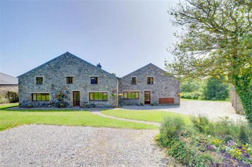 5 Bed in Tosside Near Settle oc-ds103