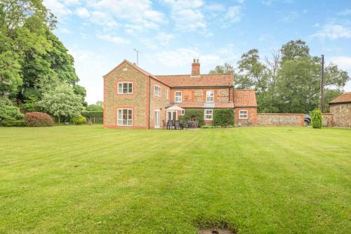 5 Bed in Whissonsett oc-m29114