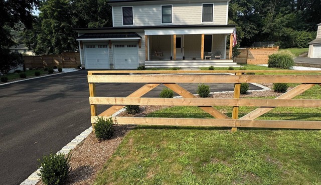 5-bed Luxury in Madison, huge yard, gym- sleeps 10! Great for all- FIFA games!