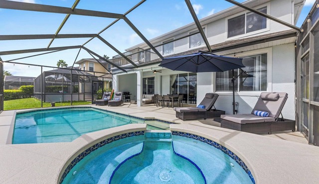 5 bed pool home, south facing lake views, 5 mins to Walt Disney World® Resort!