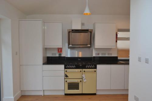 5 Bed Spacious Family Home in Chingford