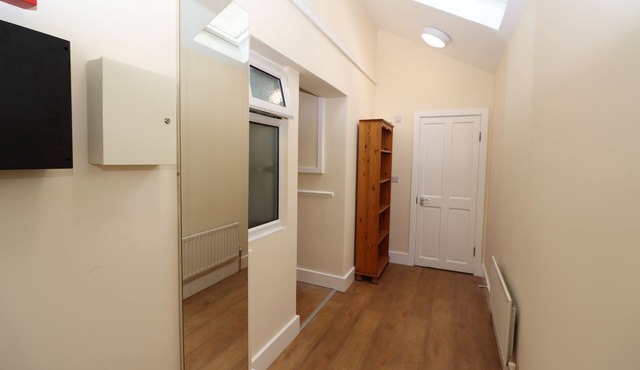 5 Bed Spacious Family Home in Chingfordn30 mins away from Central London.