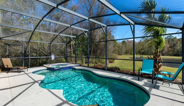 5 bed Villa with private pool, spa, games room and pond view! Disney nearby.