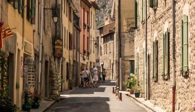 5 bedroom house in beautiful UNESCO walled village in the Pyrenees