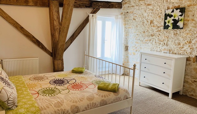 5 BEDRM HSE & POOL, CHARENTE-PERIGORD VERT 1KM FROM THE DORDOGNE