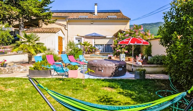 5 bedroom amazing home in Saint-Fortunat-Sur-Eyr