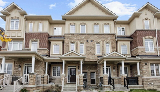 5 Bedroom & 3.5 Bathroom ~Fits 10 ~Spotless Stay