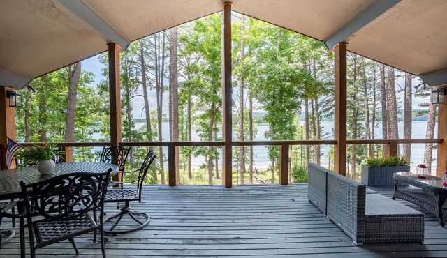 5 Bedroom + 3 Bathroom Greers Ferry Lakefront Home with Beautiful Shoreline!