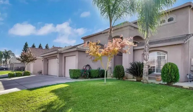 5 bedroom 3 bathroom 30 mins from Sacramento