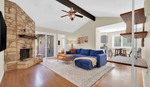 5 Bedroom 4 Bath Zilker Villa Big Yard in Zilker Barton Hills