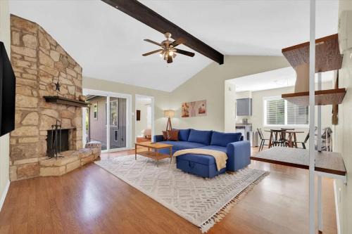 5 Bedroom 4 Bath Zilker Villa Big Yard in Zilker Barton Hills