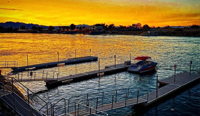 5 Bedroom 6 Bath large waterfront home with dock - Amazing location!