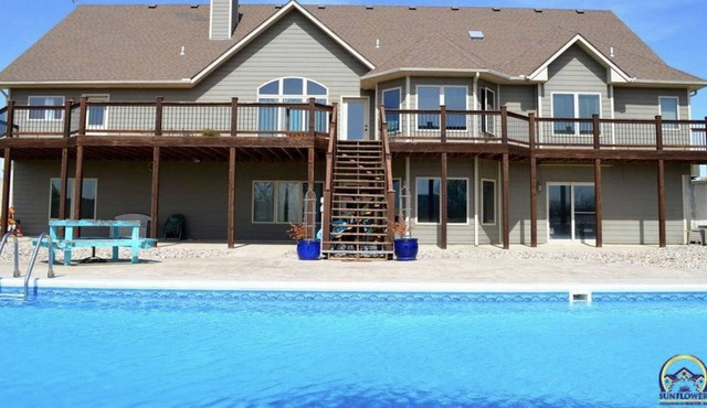5 Bedroom, 6 Bathroom Custom Home with Private Pool, Pool House, Chef's Kitchen