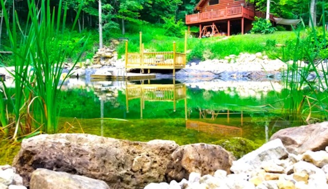 5 bedroom A-Frame Cabin w/ Hot Tub & Swimming Pond