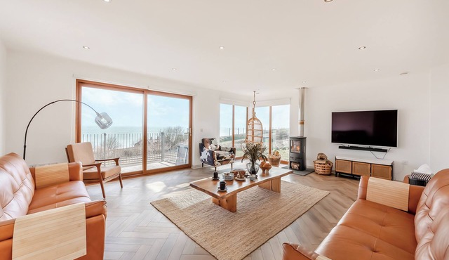 5 bedroom accommodation in Berwick-Upon-Tweed