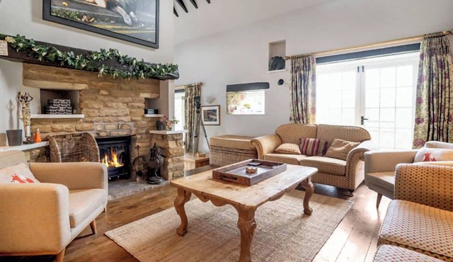 5 bedroom accommodation in Ashby St Ledgers