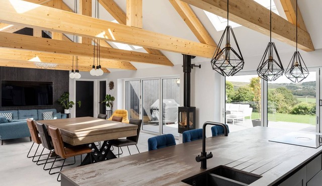 5 bedroom accommodation in Crowntown, near Helston