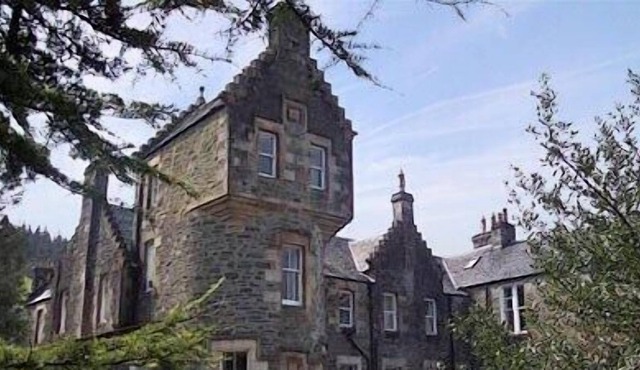 5 bedroom accommodation in South Lochaweside